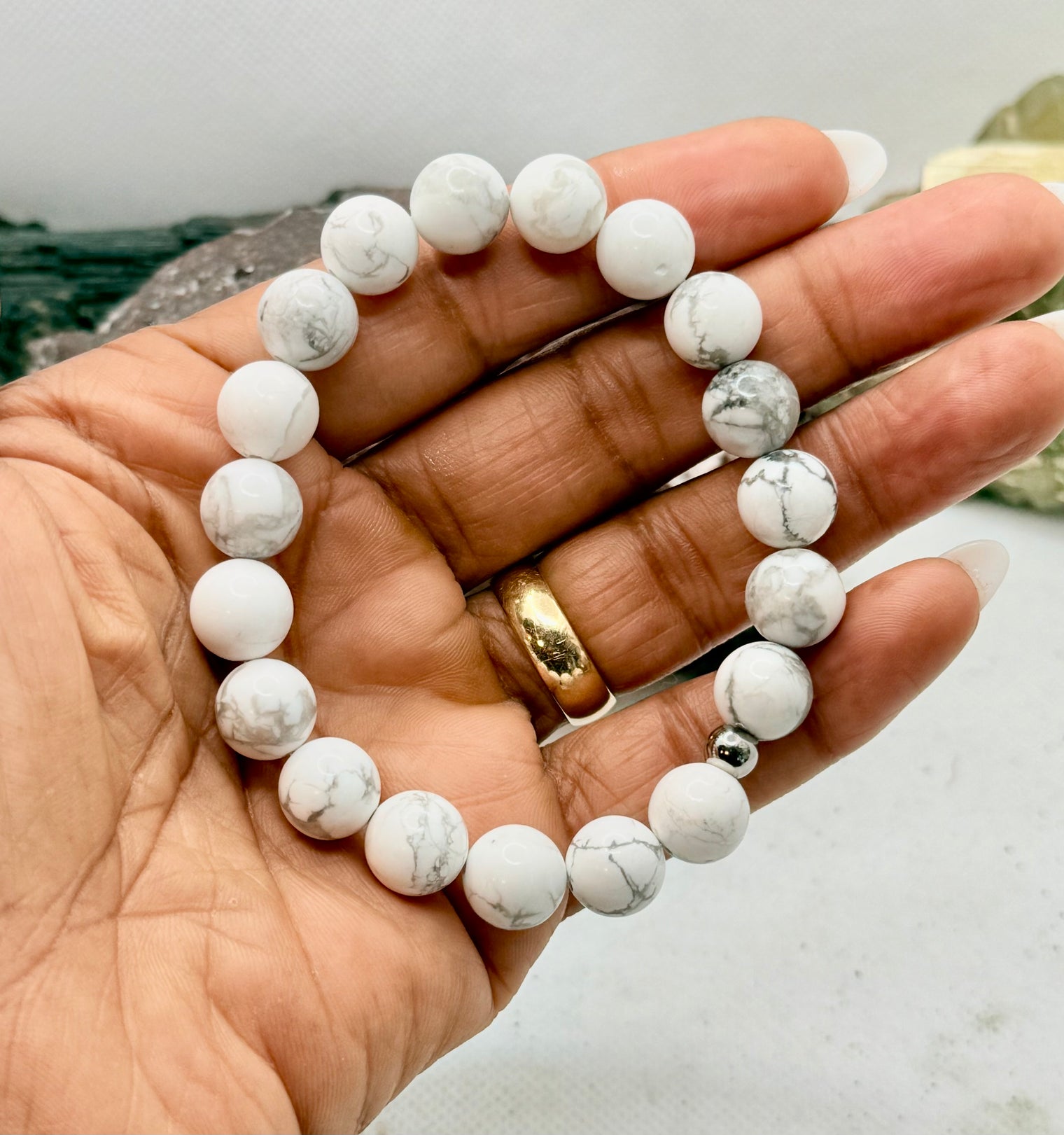Howlite 10MM Stretchy Bracelet