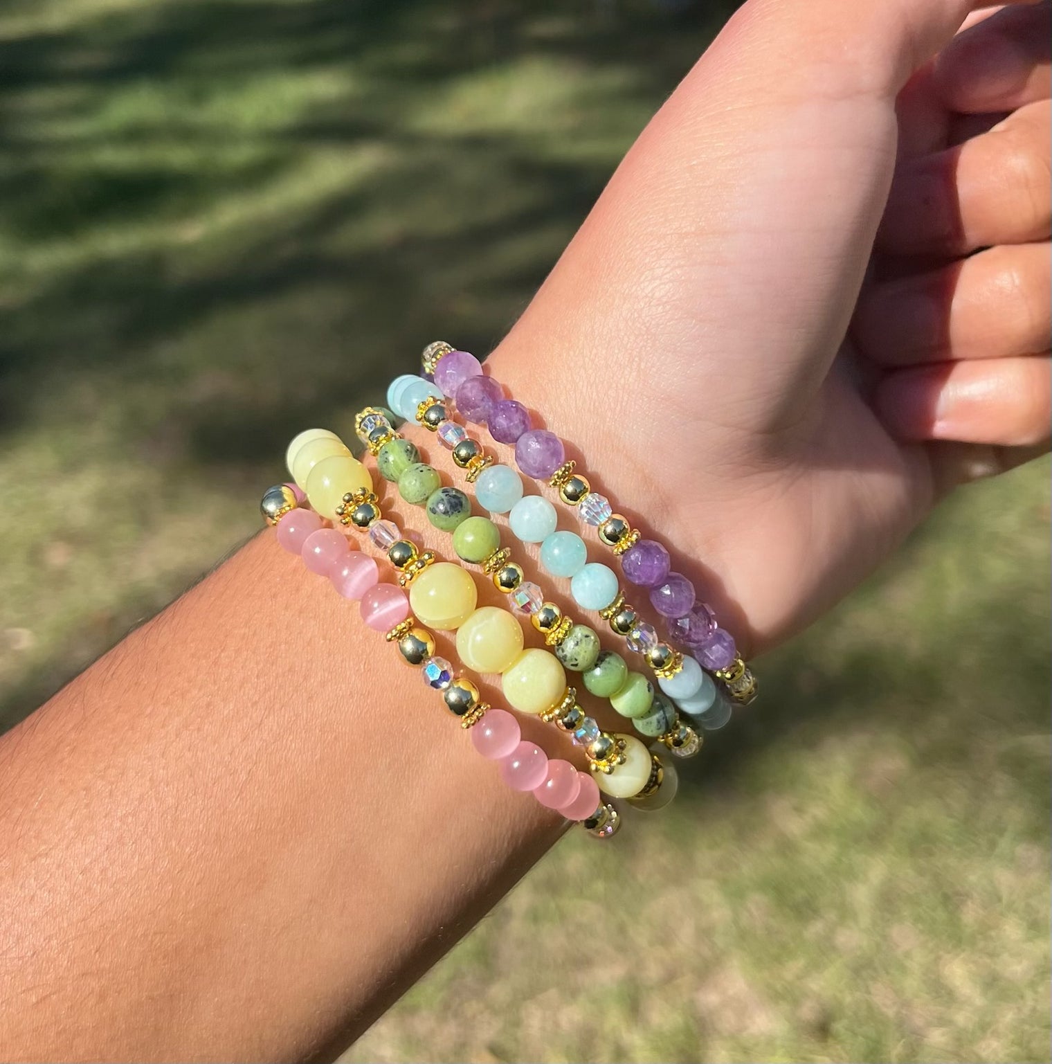 This Amethyst bracelet has 18kt gold plated beads and authentic Swarovski Crystals that add a touch of elegance!