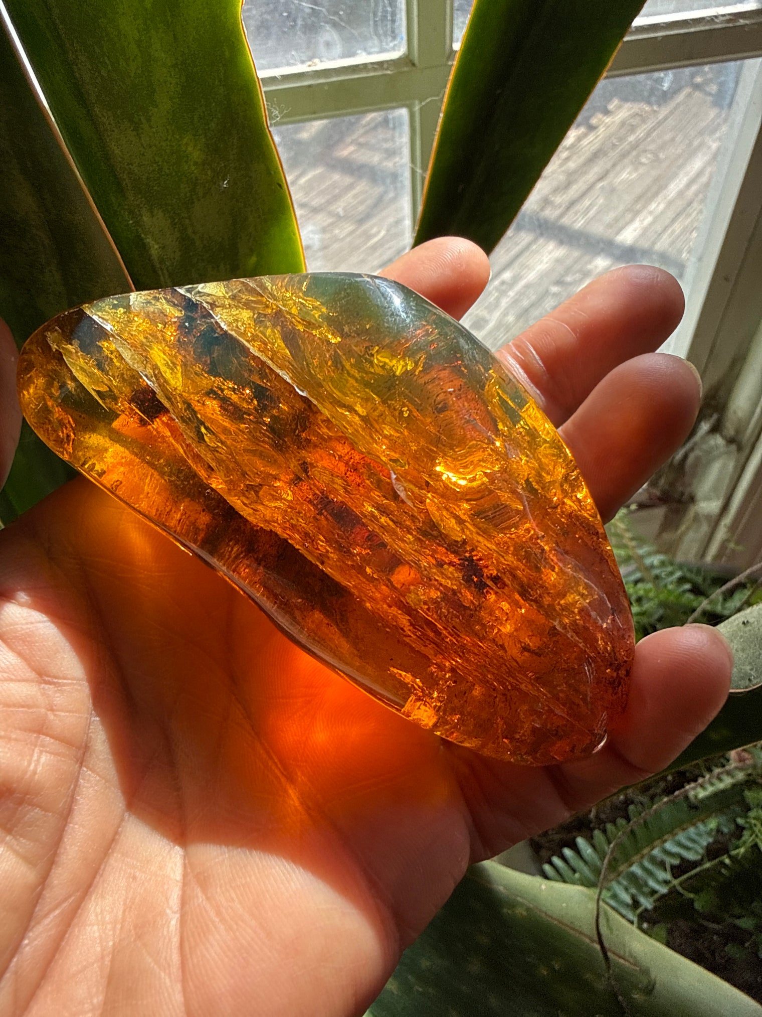 Amber Stone from Chiapas, Mexico, 3.4 inch Large Genuine Amber, 460 Carats , Green Fluorescent Mineral