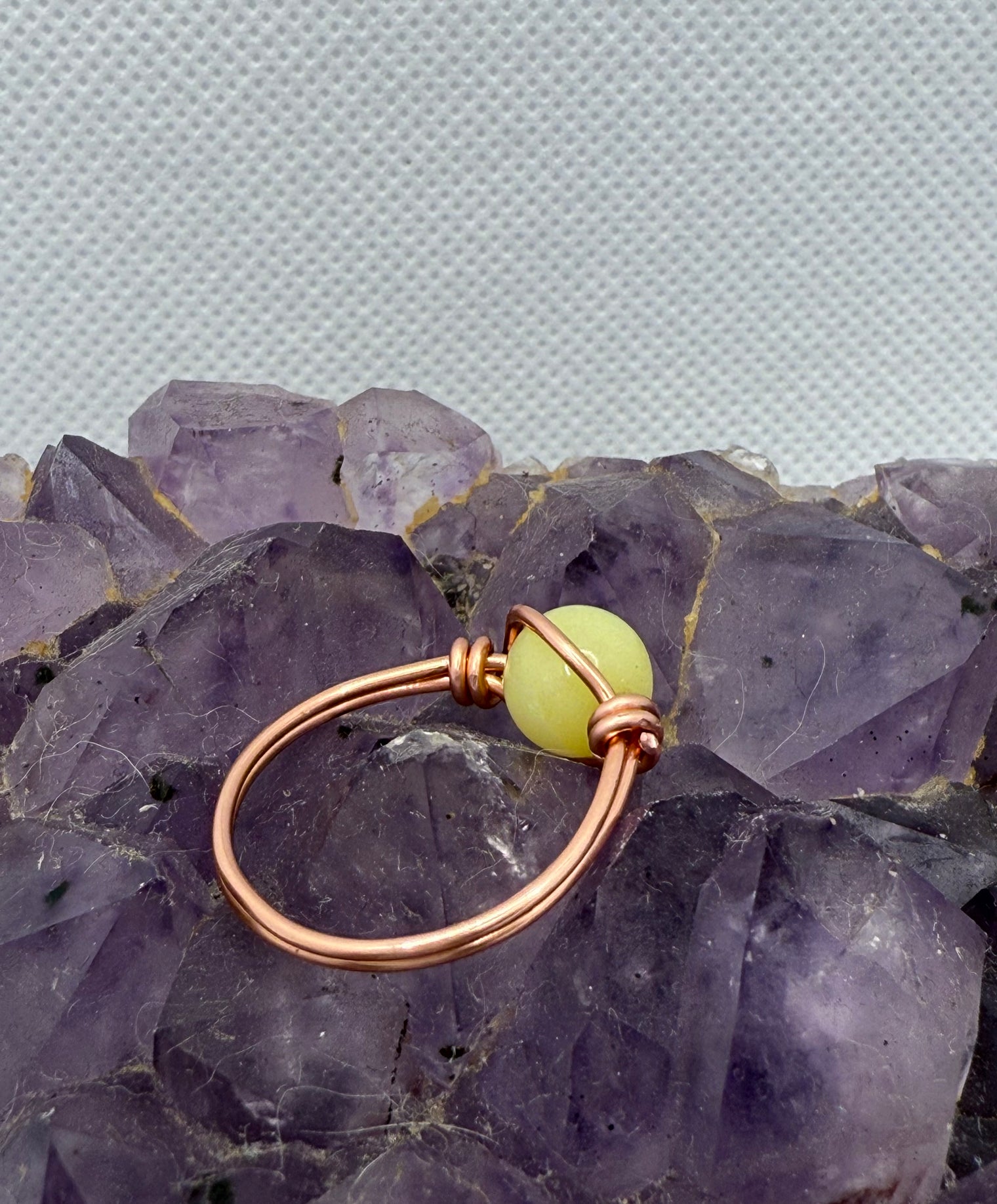 Yellow Serpentine Copper Bead Ring