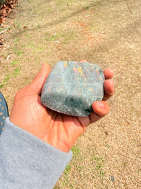 Labradorite Freeform Tower 4- Inch, 473 grams, Stunning Rainbow Flash